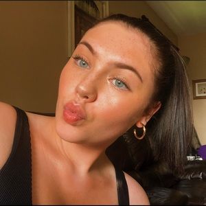 Meet your Posher, Liv